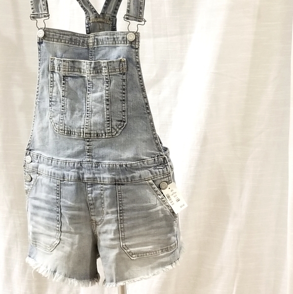 Aeropostale Light Wash Overall Denim. - Picture 3 of 7